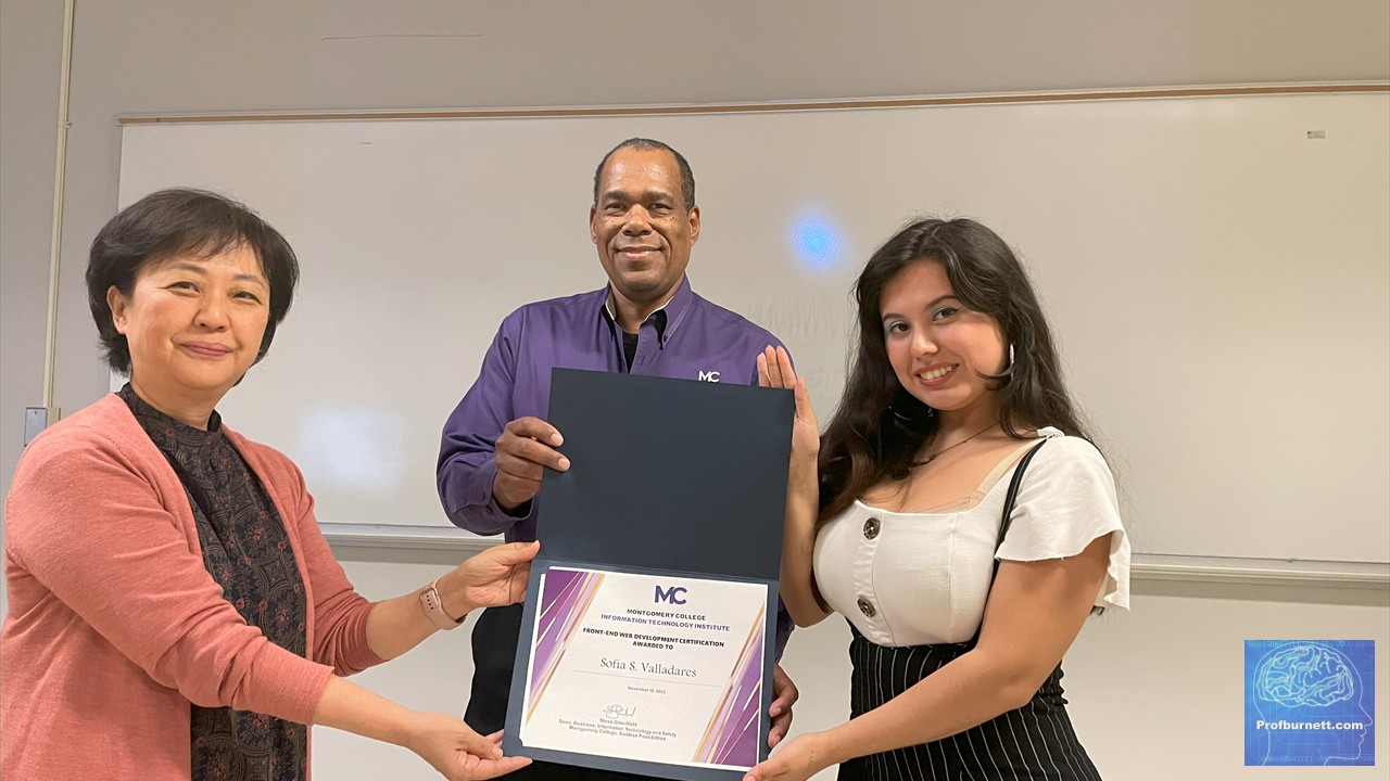 ITI Program Director Sue Kim, Prof. Carl Burnett - Sofia Valladares